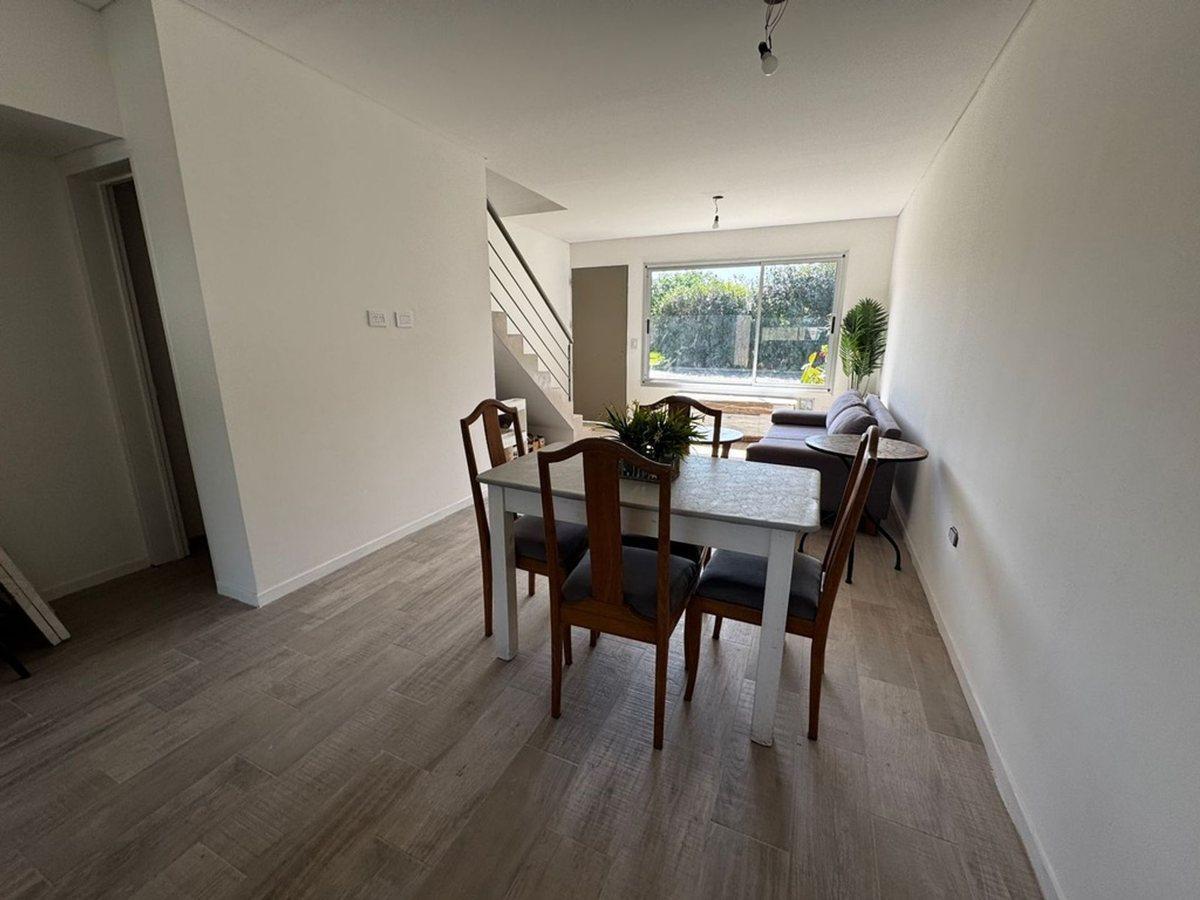 Foto de VENTA DUPLEX 3 AMB JARDIN PARRILLA COCHERA PILAR, imagen 4