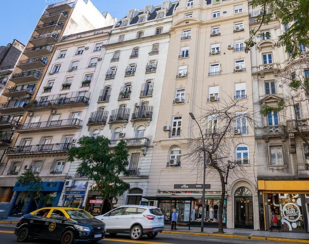 Foto de Av. Santa Fe 1500 - Venta Dpto. de Categoría, imagen 3