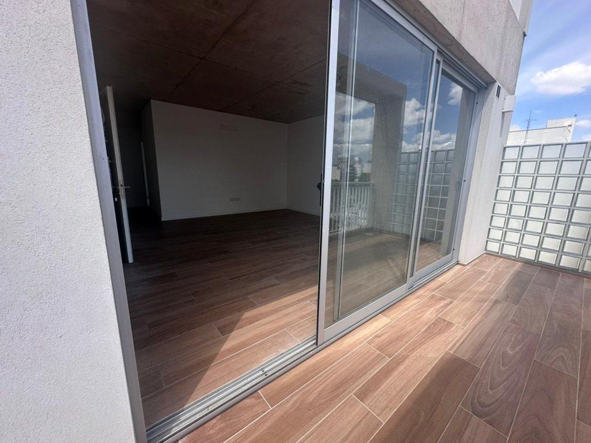 Foto de Venta Piso 3 Amb + Escritorio o Vestidor Flores, imagen 3