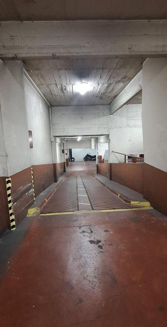 Foto de VENTA COCHERA FIJA CUBIERTA SEGURIDAD 24 RECOLETA, imagen 1