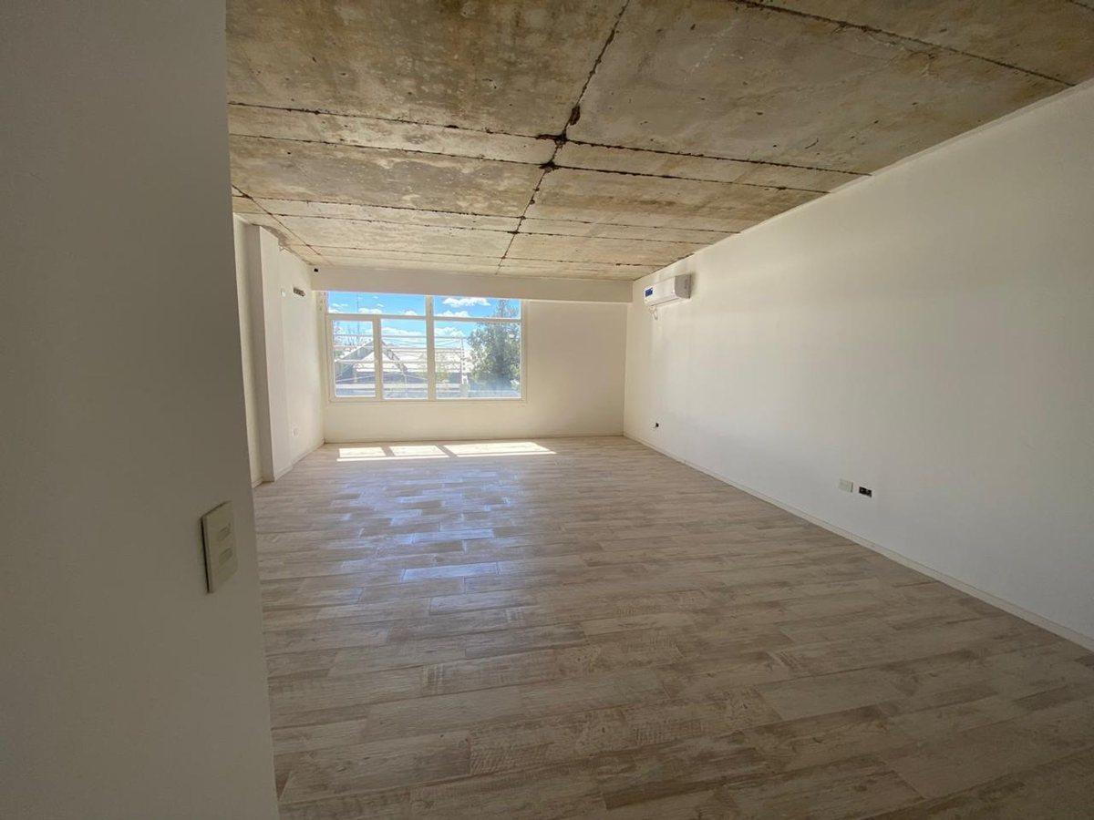 Foto de Venta Depto ESTRENAR Delta Center / Permuta, imagen 5