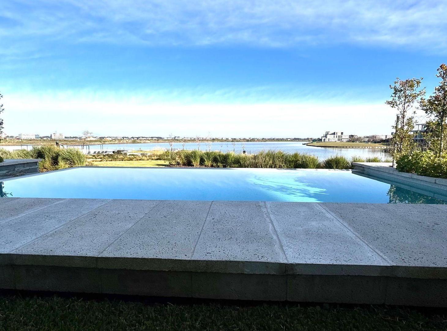Foto de VENTA DUPLEX OCEANA NORDELTA 4 AMB COCH JAR PIL, imagen 3
