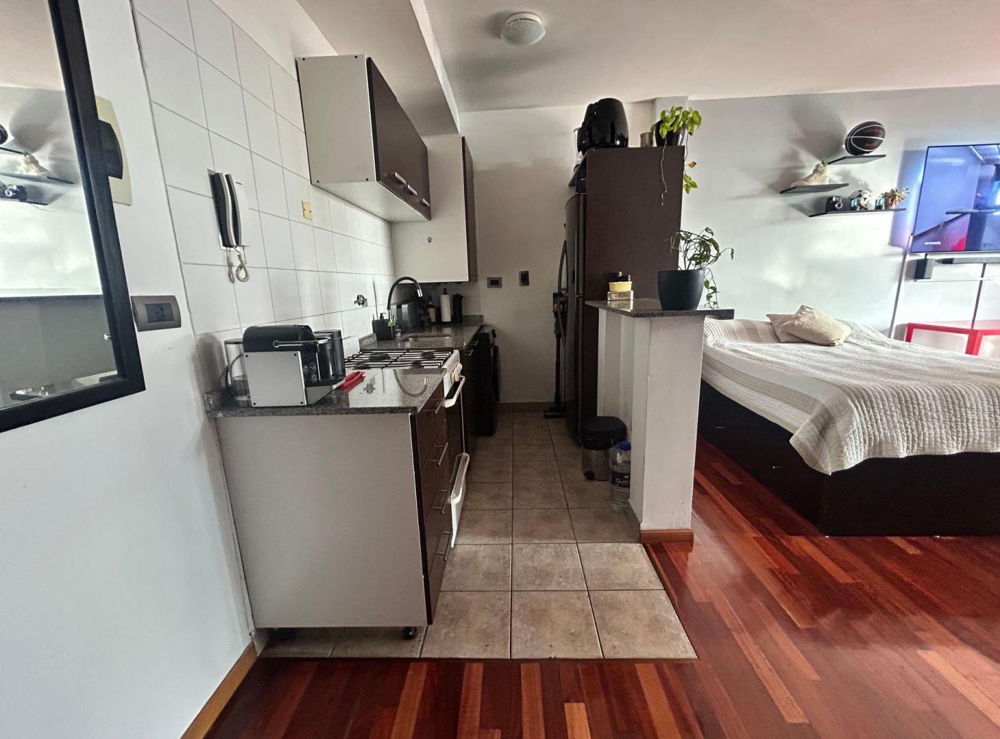 Foto de VENTA MONOAMBIENTE CON BALCON LUMINOSO EN PISO 12, imagen 1
