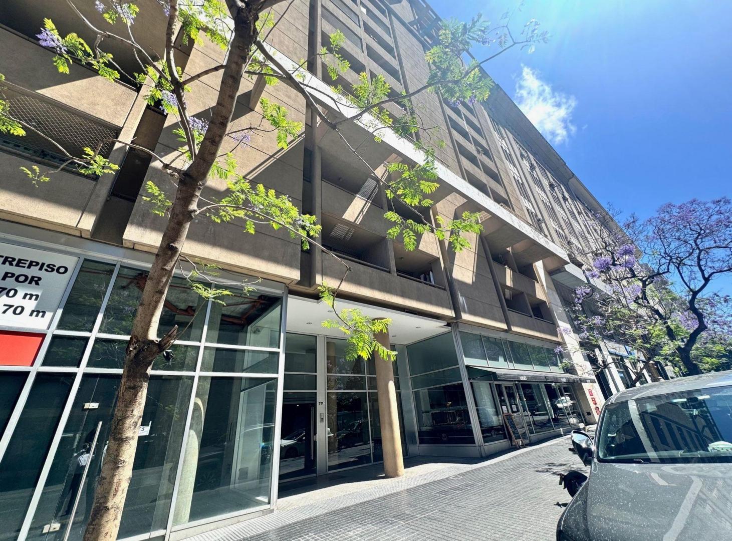 Foto de VENTA Monserrat - Mono con amenities - piso alto, imagen 1