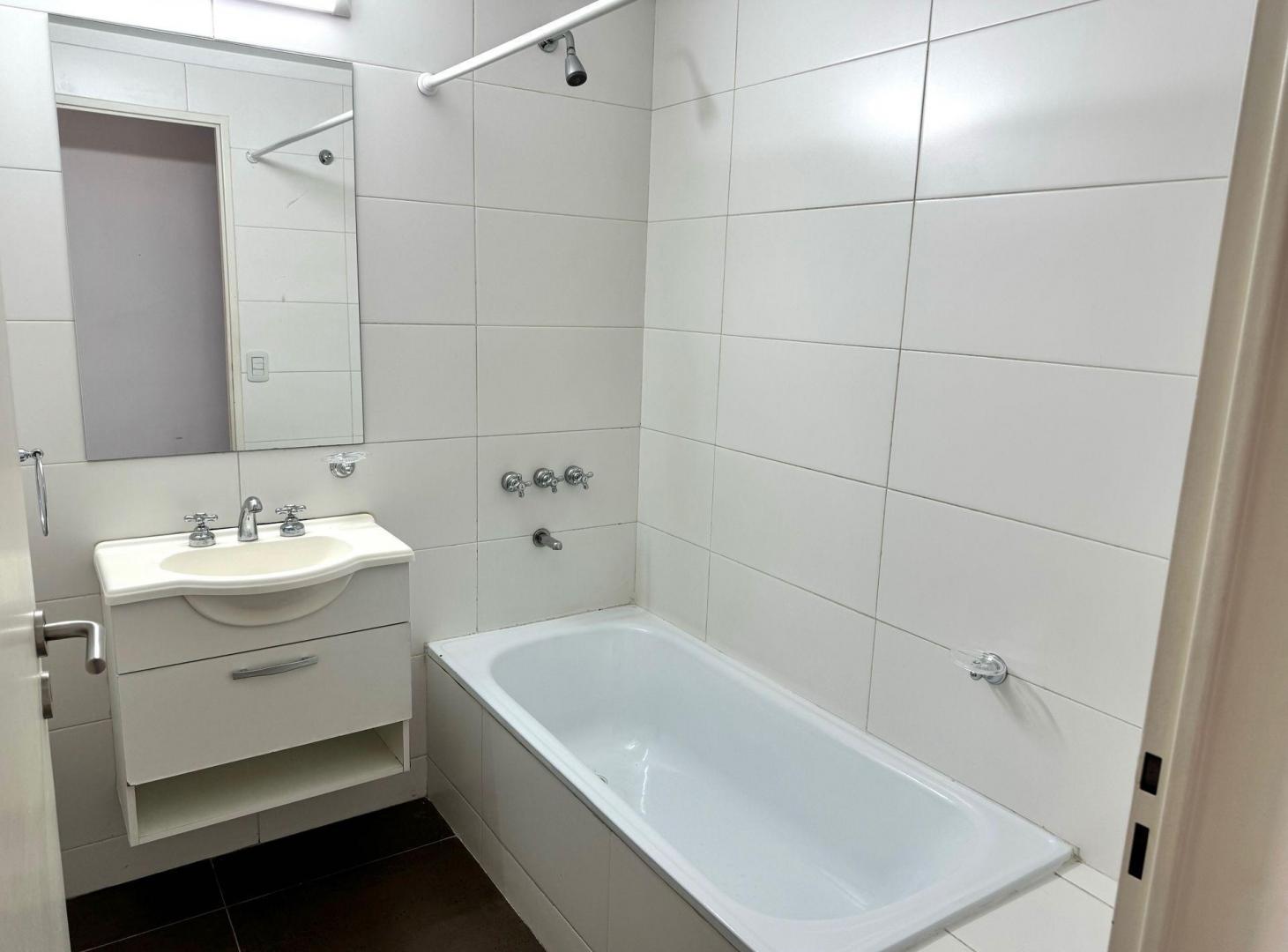Foto de VENTA Monserrat - Mono con amenities - piso alto, imagen 4