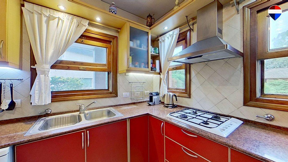 Foto de VENTA Casa en EL OMBU vista al Golf - EXCELENTE, imagen 2