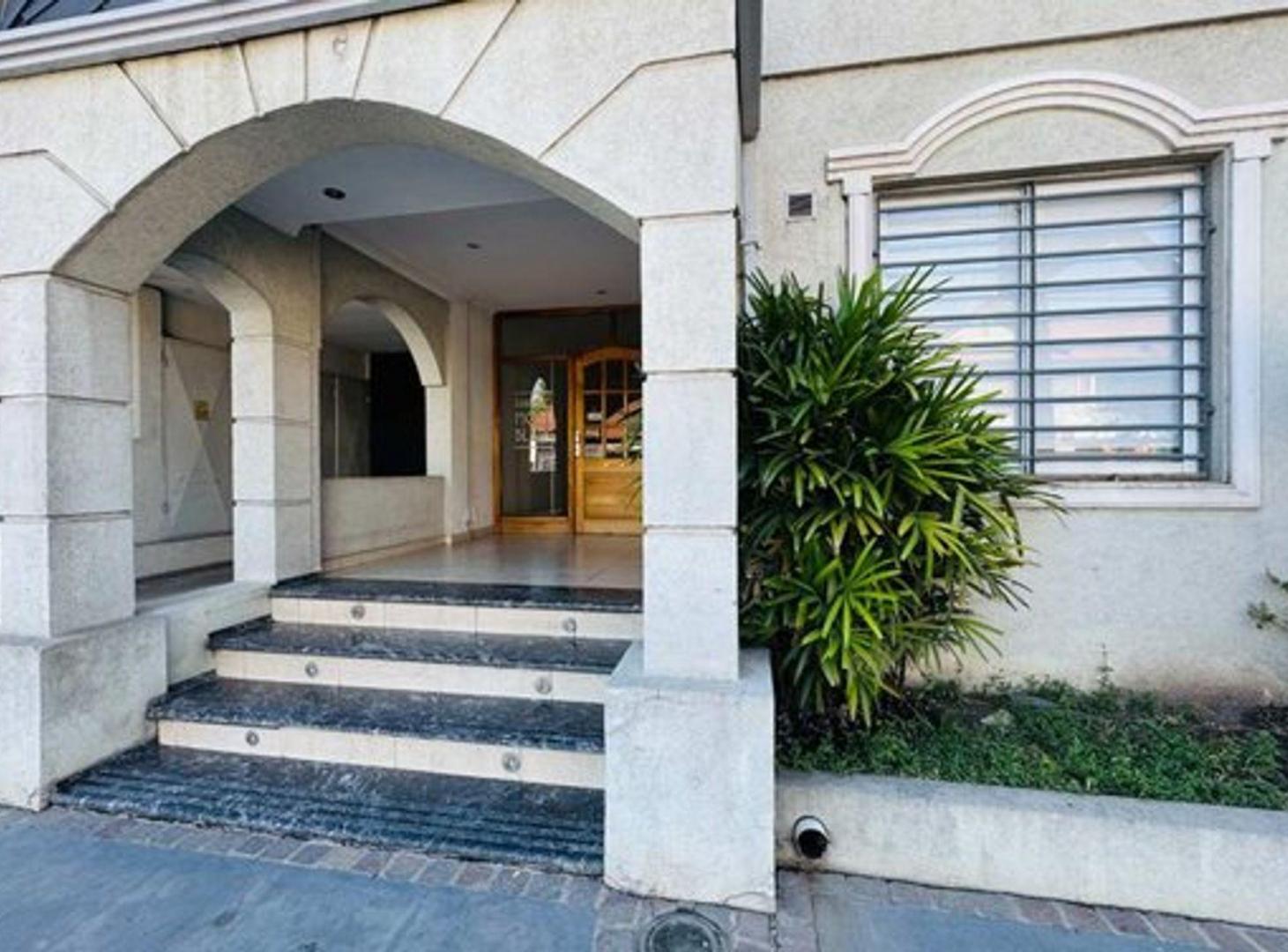 Foto de Venta depto 3 ambientes con cochera Adrogue, imagen 1