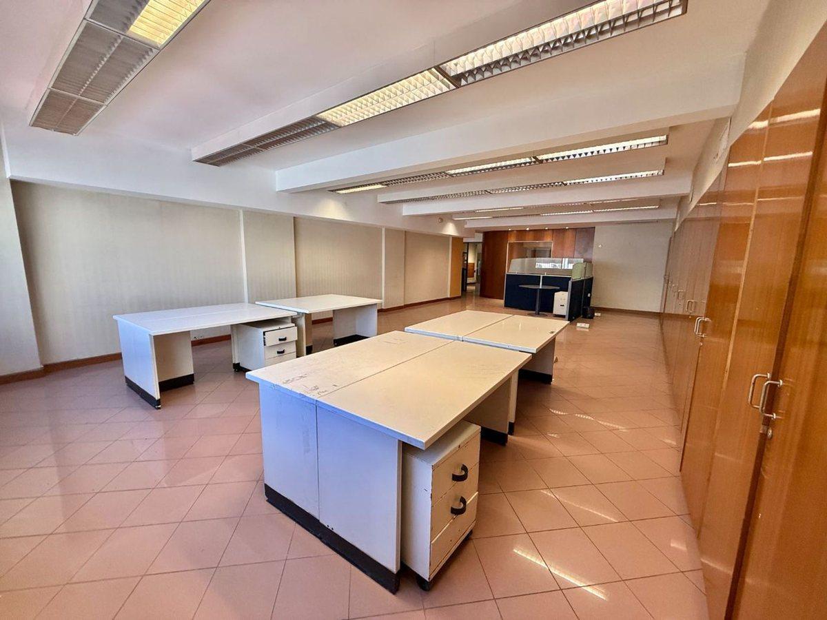 Foto de Venta oficina 430 m² con 8 cocheras en Microcentro, imagen 5