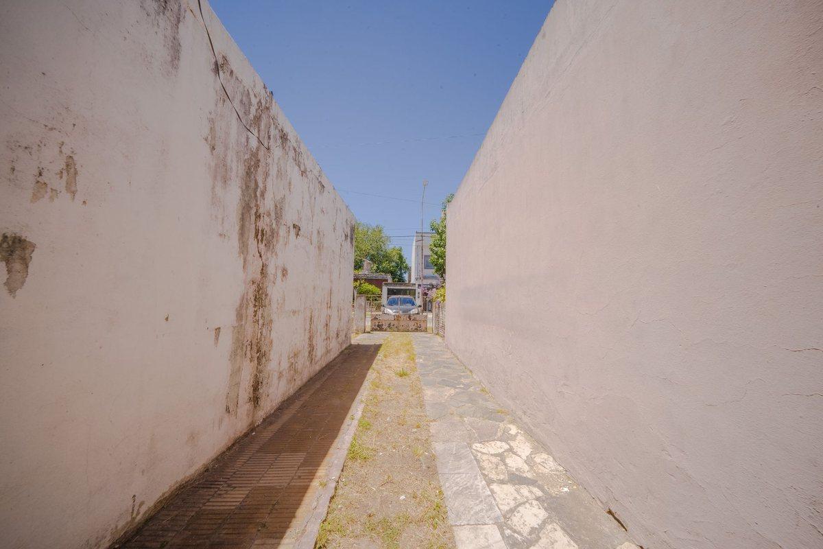 Foto de Casa terreno en Ciudadela. AU Oeste y Gral Paz, imagen 1