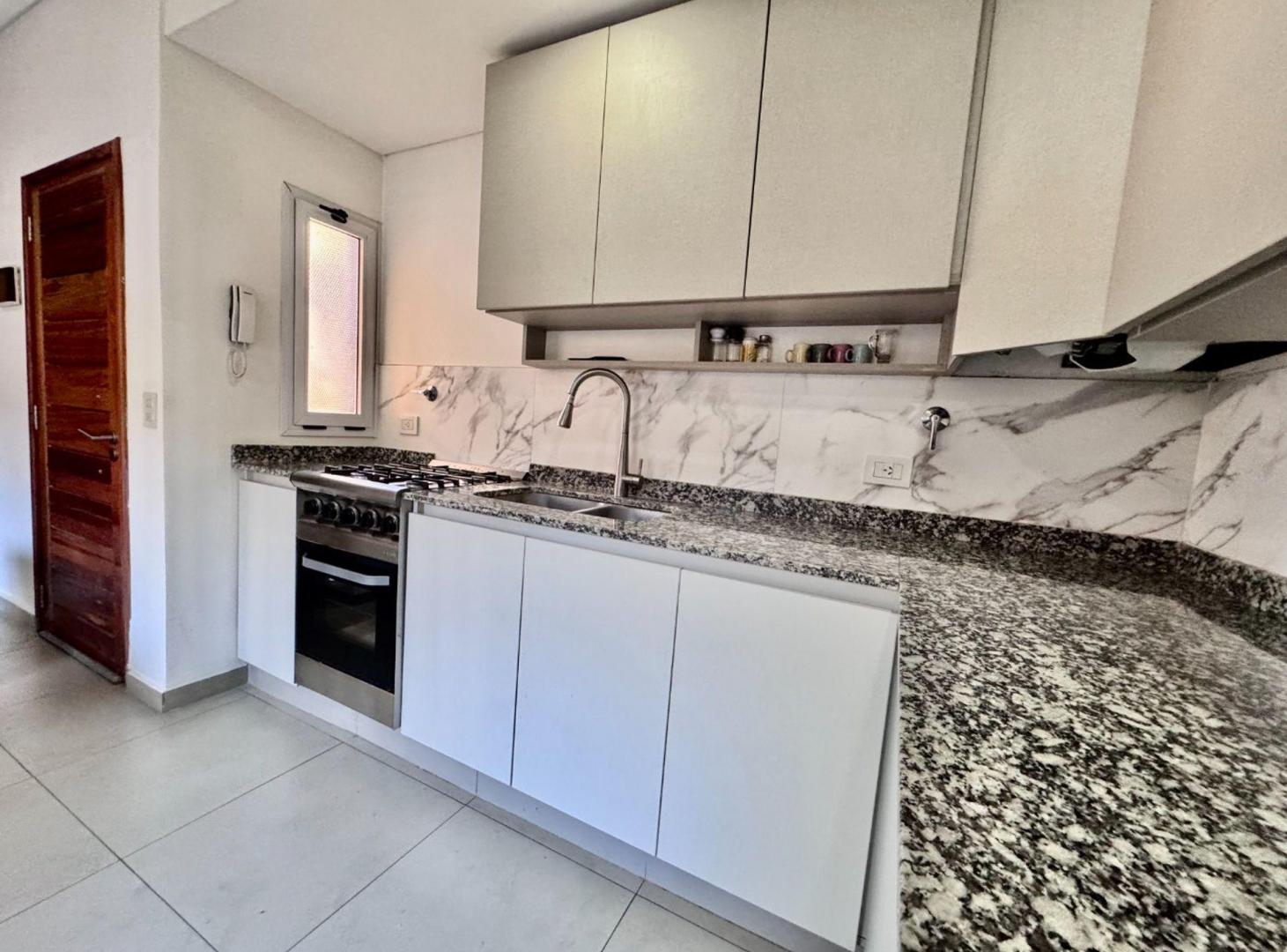Foto de VENTA DEPARTAMENTO 3 AMBIENTES CON JARDIN, imagen 4