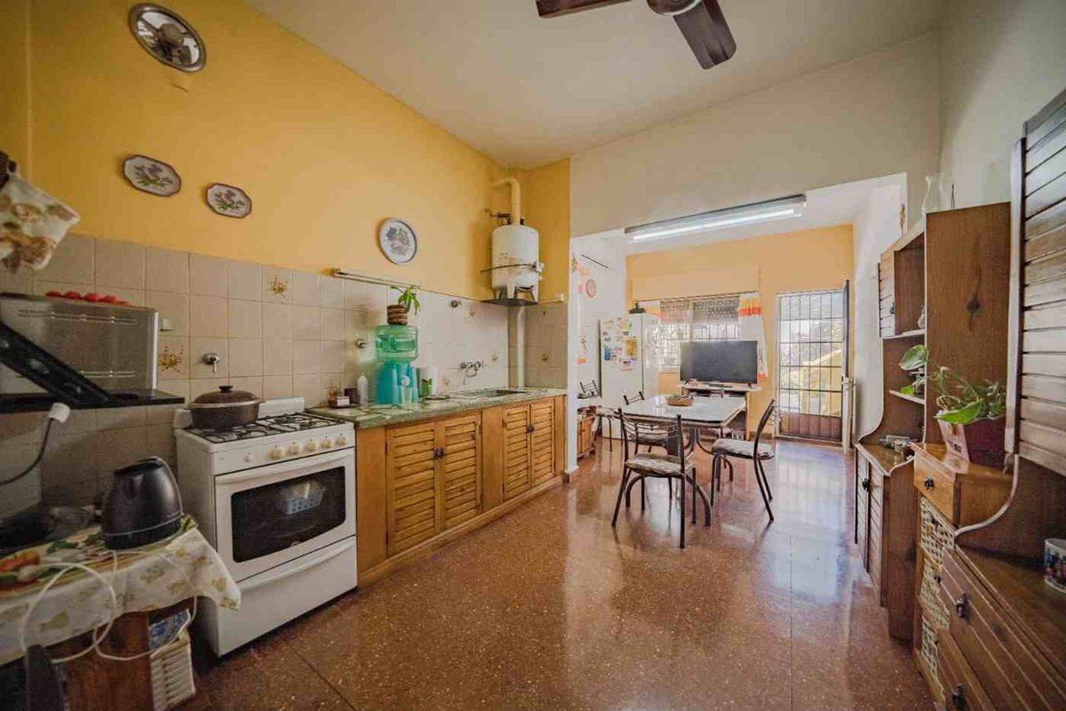 Foto de OPORTUNIDAD PH 2 ambientes con patio en San Martín, imagen 2