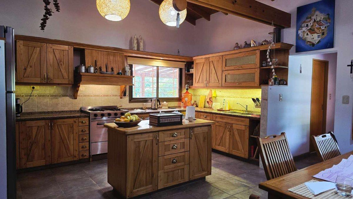 Foto de VENTA CASA EN CHACRAS DE OPEN DOOR PILETA GALPON, imagen 2