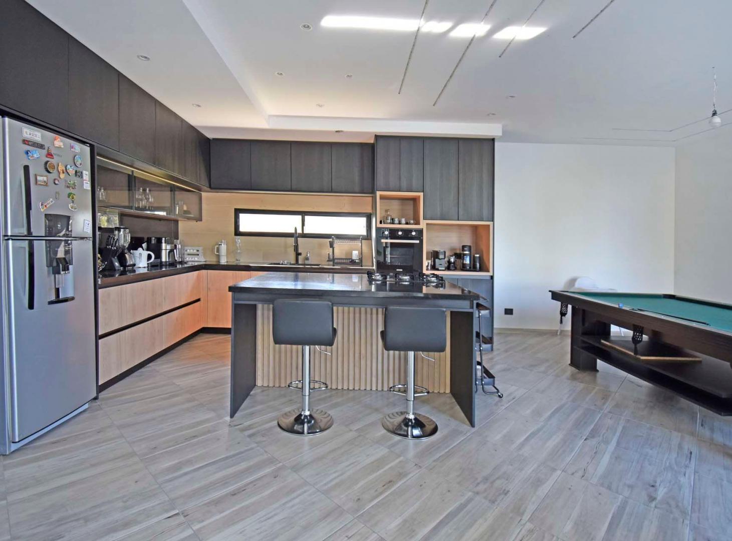 Foto de VENTA CASA ALTOS DE VIEDMA BARRIO PRIVADO PERMUTA, imagen 3
