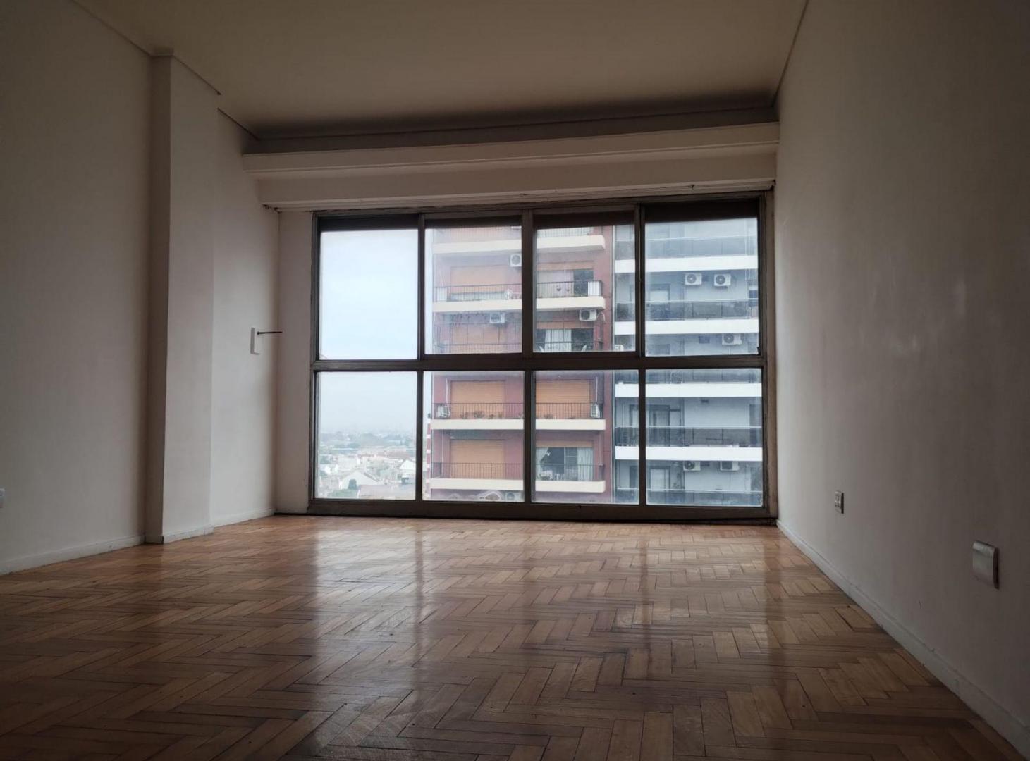 Foto de Venta Dpto 4 Ambientes. Avellaneda, imagen 1