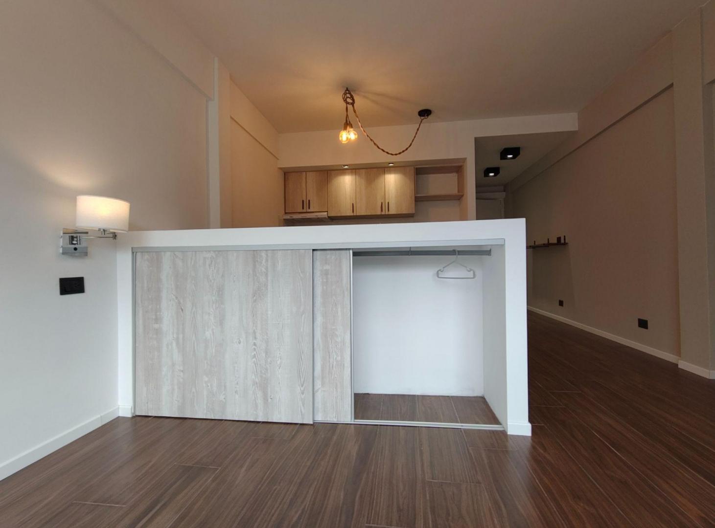 Foto de VENTA 1 Amb Junín 977 piso 8° Recoleta REMODELADO, imagen 5