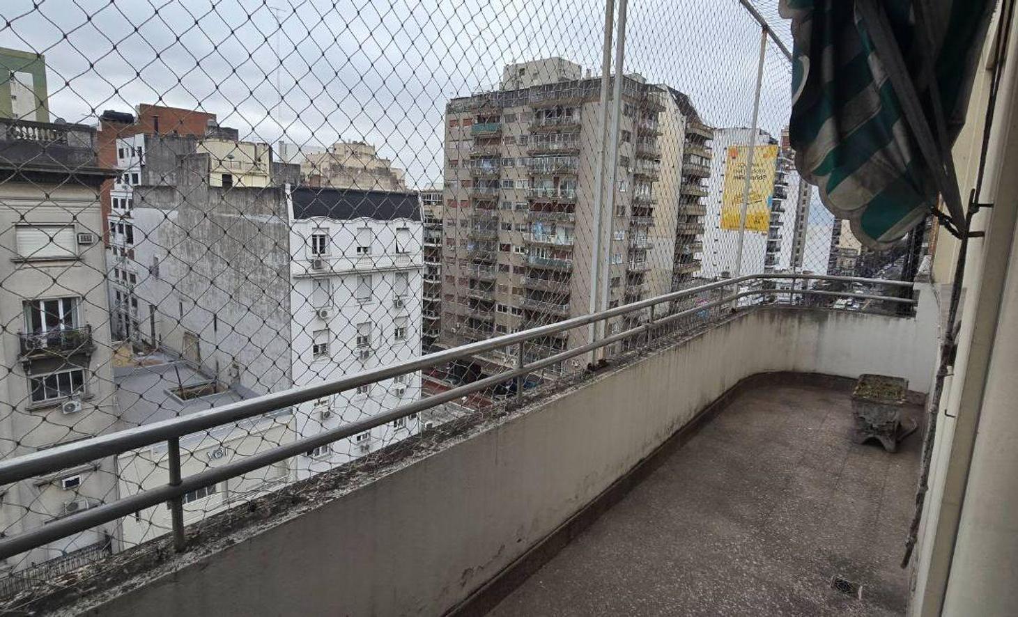Foto de DEPTO 5 AMB + ESTUDIO + COCHERA EN FLORES, imagen 3
