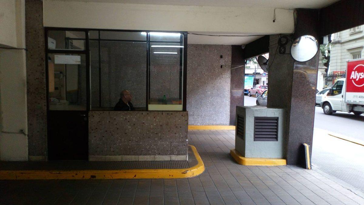 Foto de Cochera amplia en Barrio Norte, imagen 1