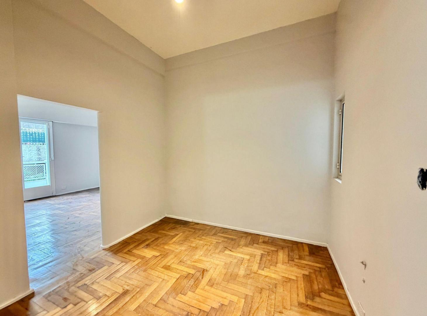 Foto de VENTA DEPARTAMENTO BALVANERA 2 AMBIENTES RECICLADO, imagen 4