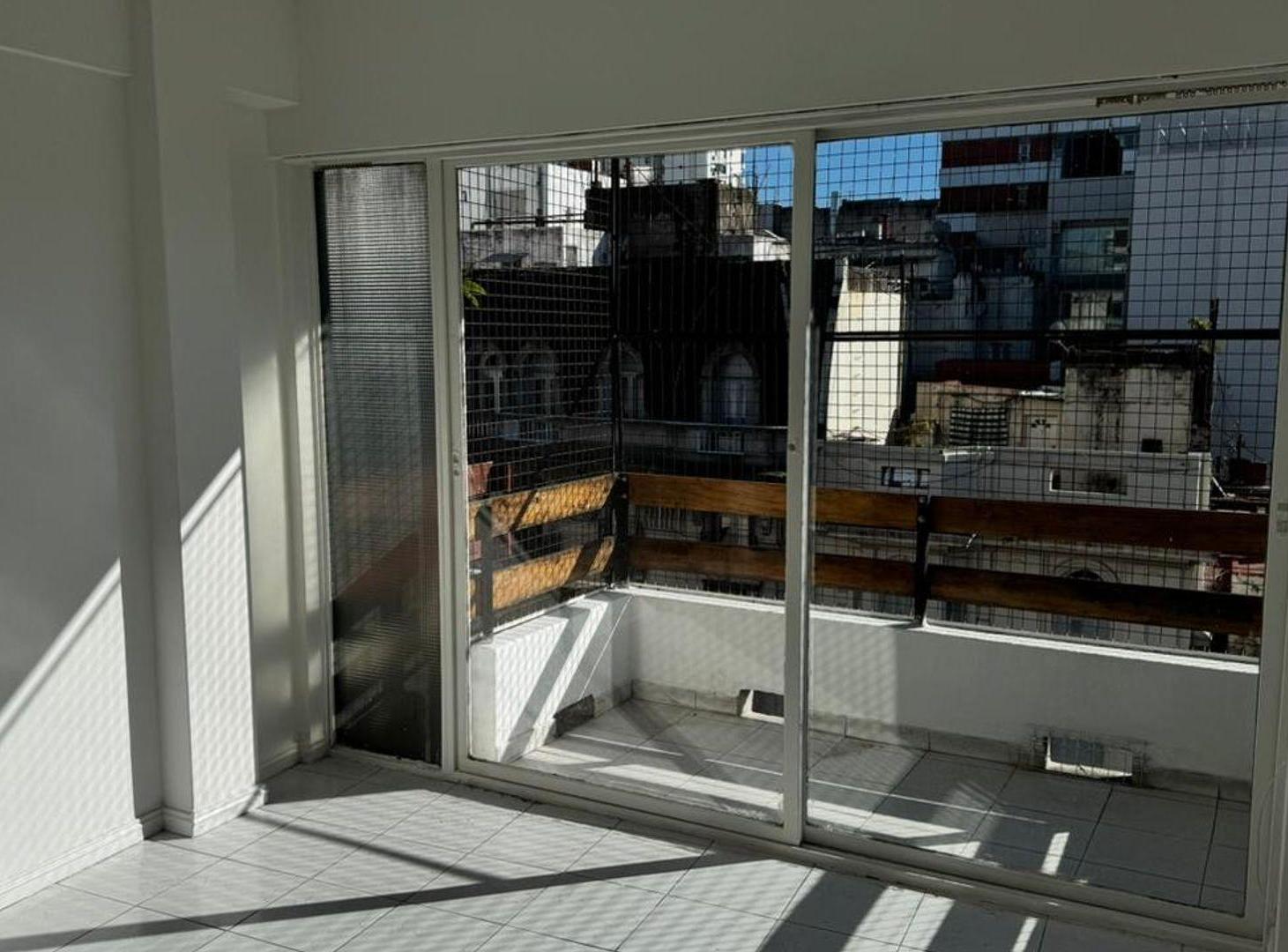 Foto de VENTA - RECOLETA - 2 Ambientes con balcón, imagen 5