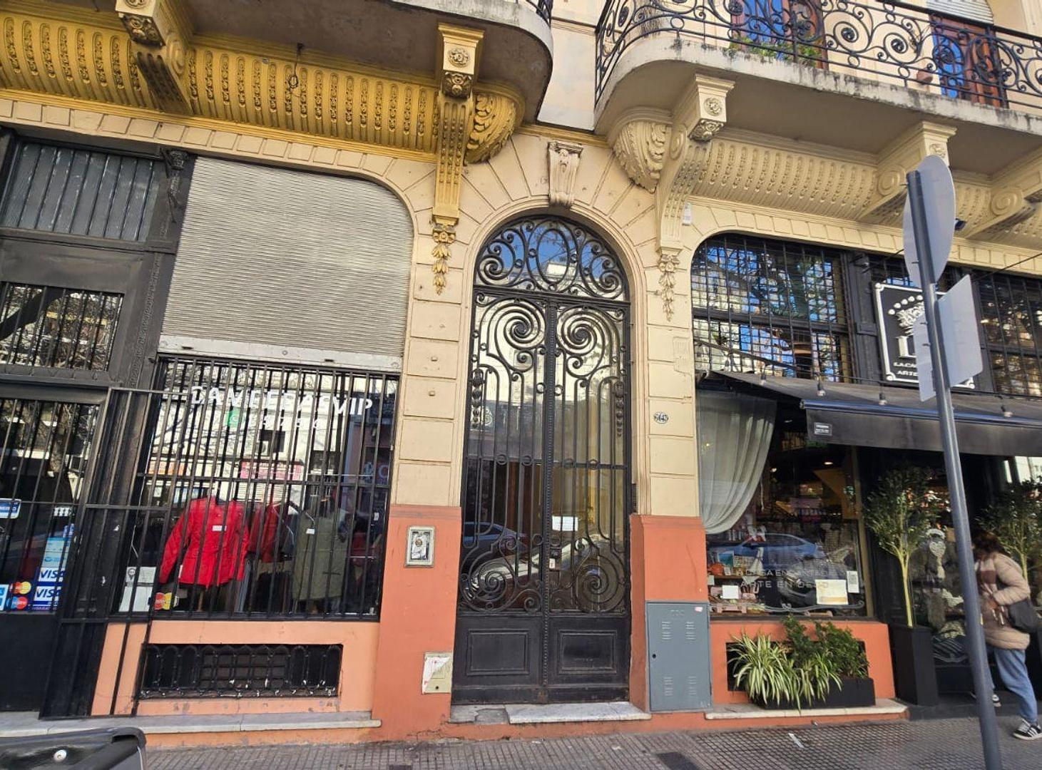 Foto de VENTA PH 3 AMB BOEDO CON PATIO EDIFICIO DE ESTILO, imagen 2