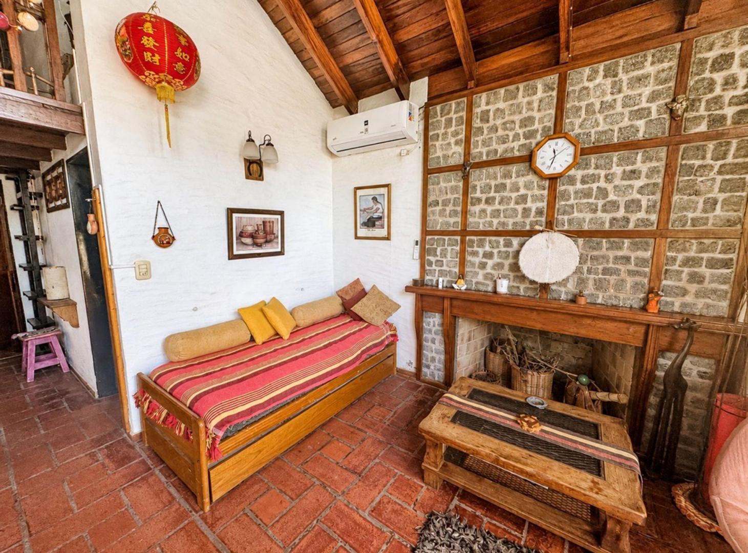 Foto de VENTA CASA 3 AMB C/PILETA LAS LAJAS GRAL RODRIGUEZ, imagen 3
