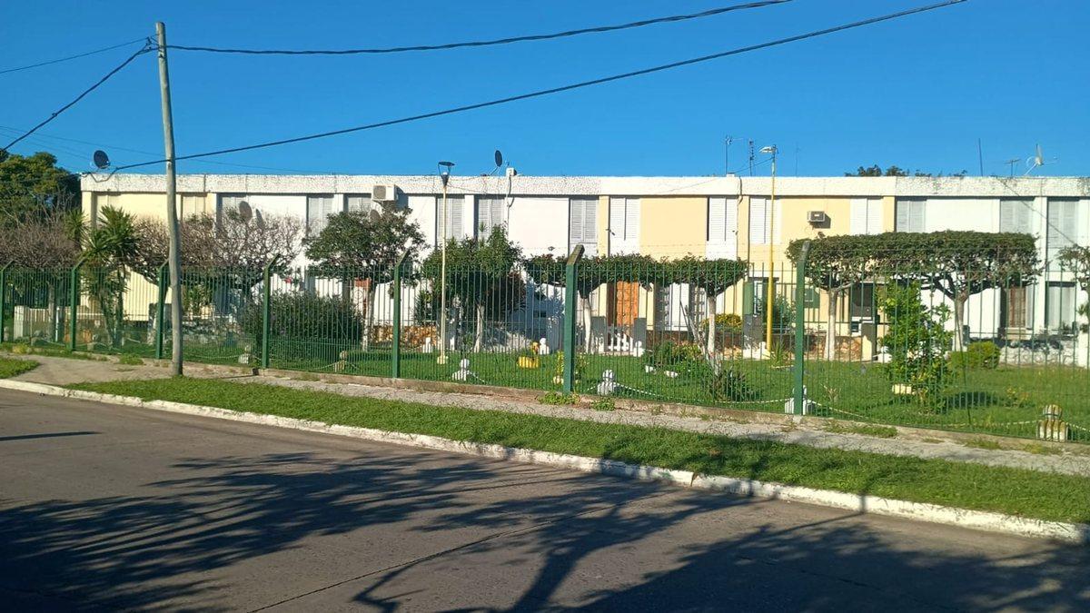 Foto de Venta Casa en Valentín Alsina, (Lanús) con cochera, imagen 2