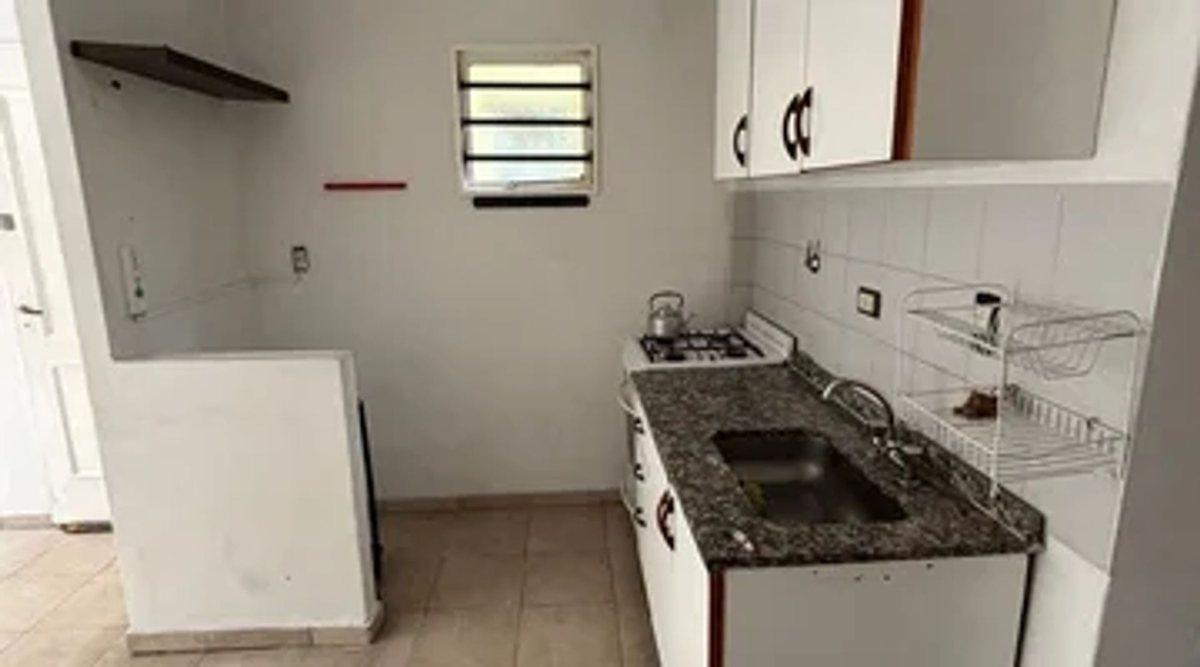 Foto de Venta PH 2 ambientes Con Patio En La Boca, imagen 4