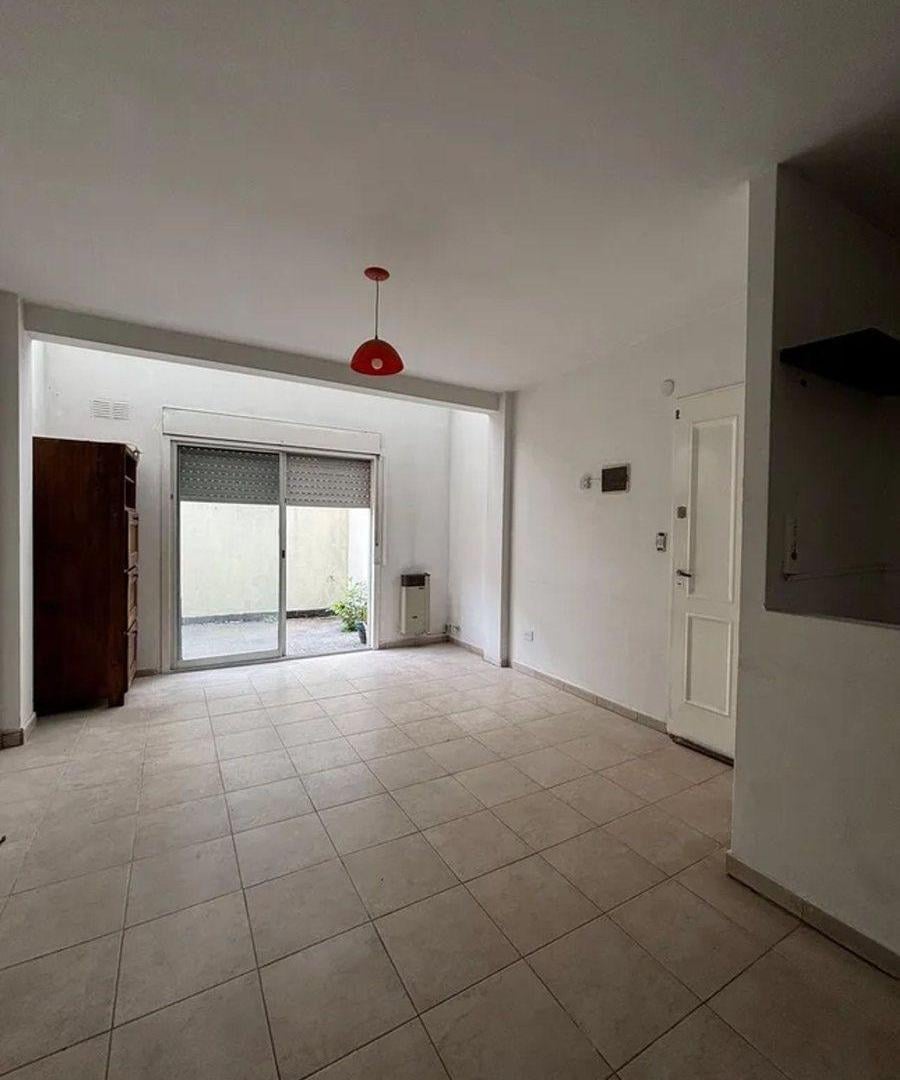 Foto de Venta PH 2 ambientes Con Patio En La Boca, imagen 5