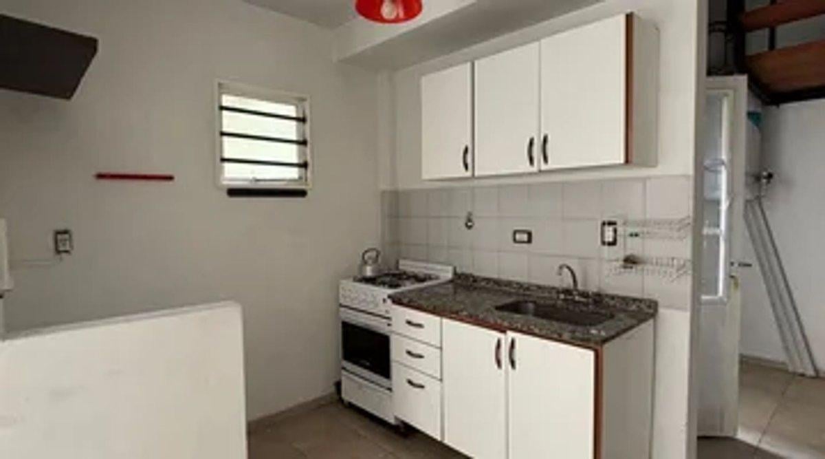 Foto de Venta PH 2 ambientes Con Patio En La Boca, imagen 3