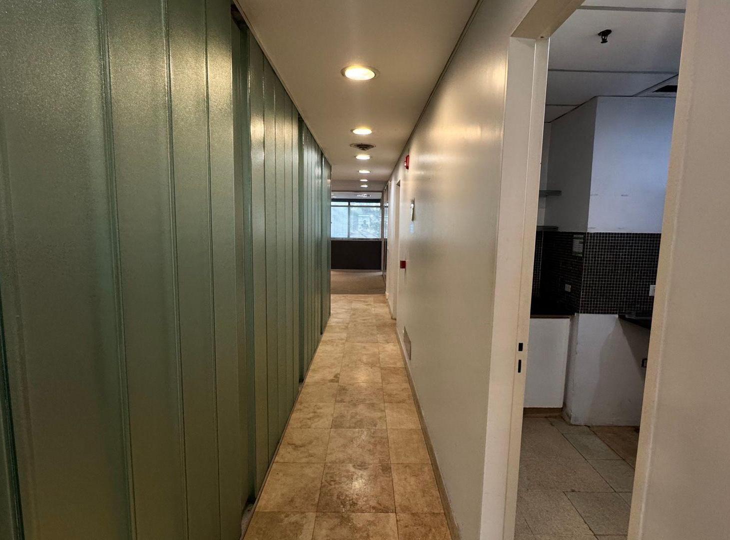 Foto de Retiro - VENTA - Oficina de 132 m2 - GRAN ZONA, imagen 1