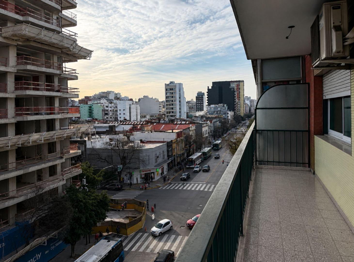 Foto de 4 AMB C/BALCÓN CORRIDO – A METROS DE PEDRO GOYENA, imagen 1