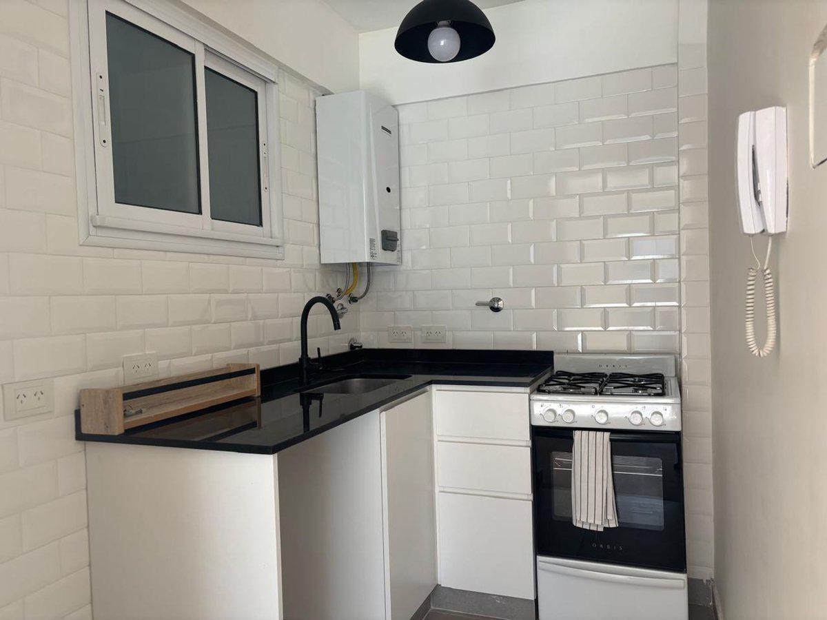 Foto de Alquiler Depto 3 amb Recoleta Reciclado, imagen 2