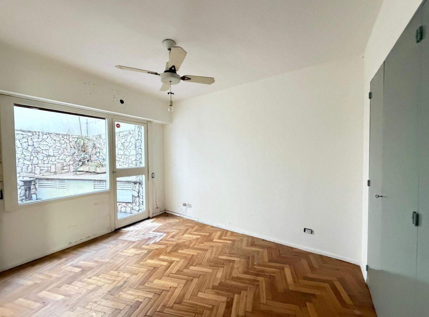 Foto de VENTA DEPTO 3 AMBIENTES COLEGIALES BALCON Y PATIO, imagen 5
