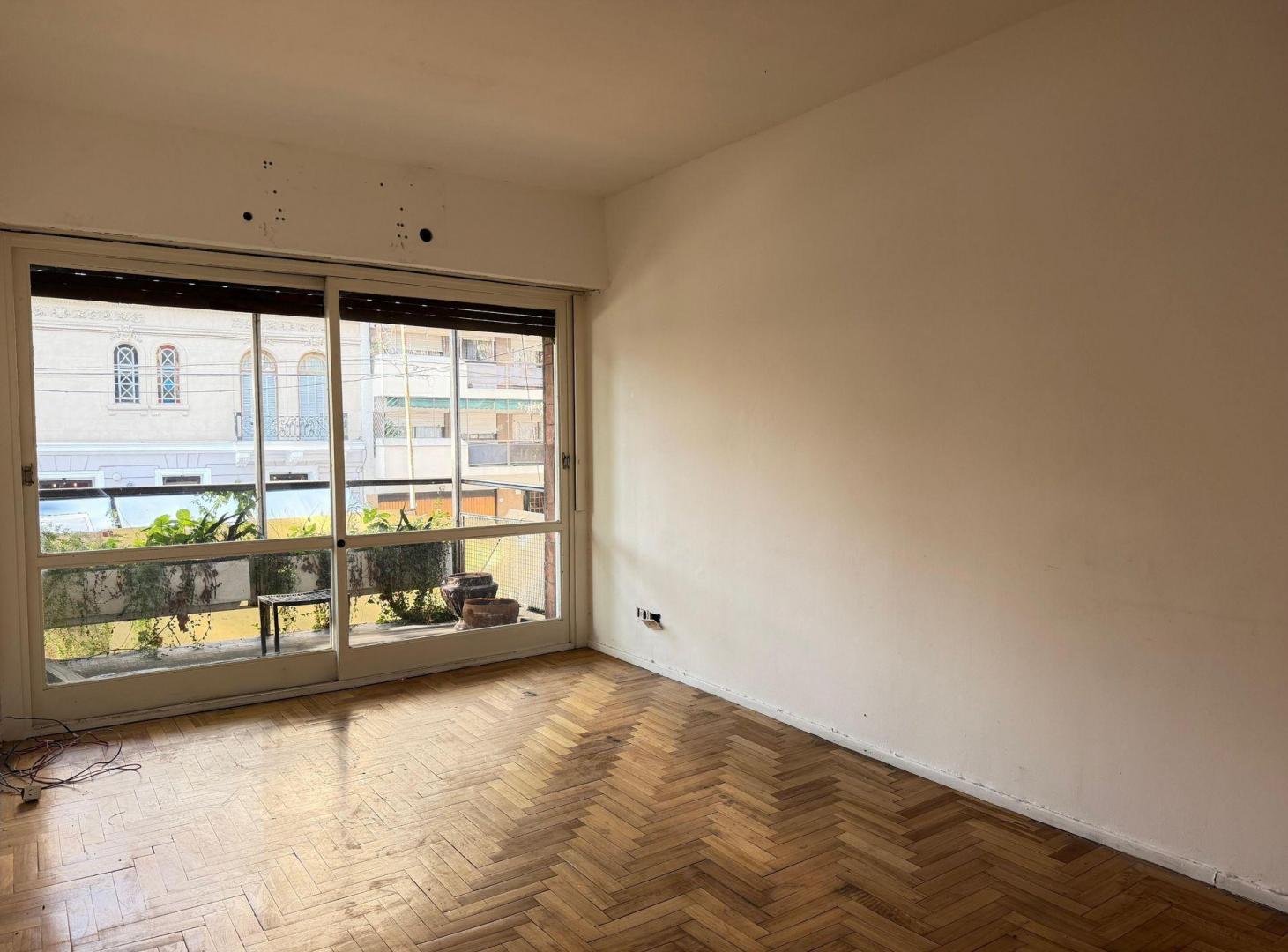 Foto de VENTA DEPTO 3 AMBIENTES COLEGIALES BALCON Y PATIO, imagen 1