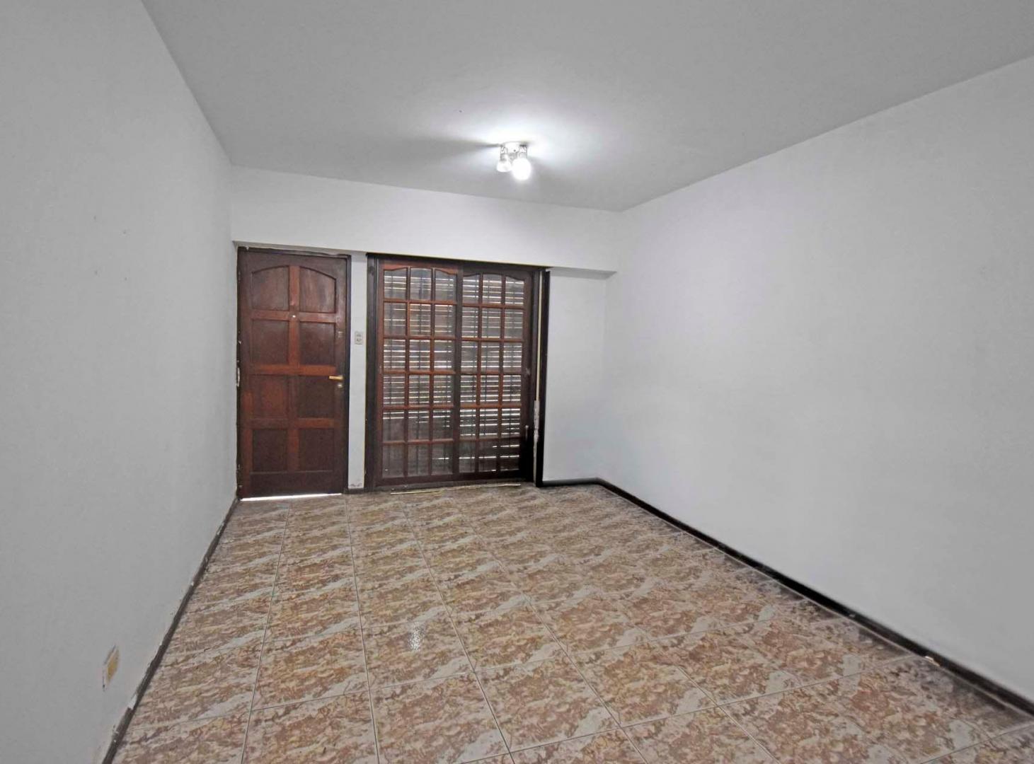 Foto de Alquiler Dpto 1er Piso Con Cochera, imagen 2