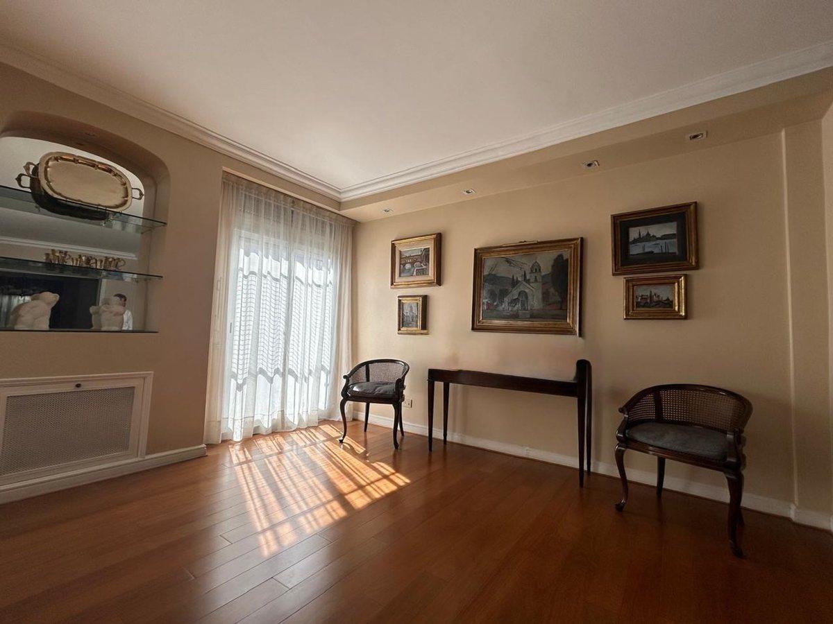 Foto de VENTA DEPARTAMENTO 5 AMBIENTES RECOLETA COCHERA, imagen 2