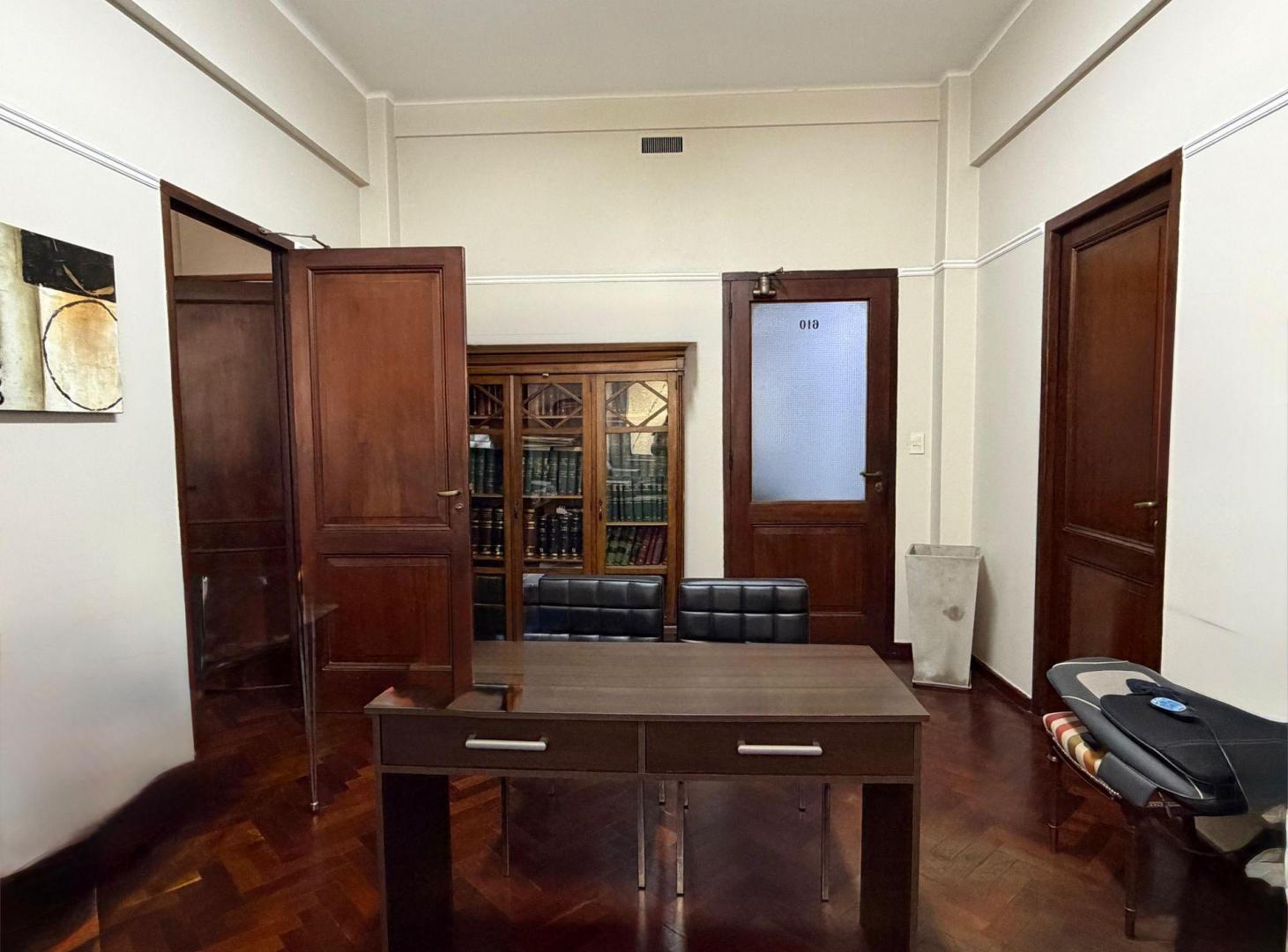 Foto de VENTA DOS OFICINAS EN MICROCENTRO, imagen 2