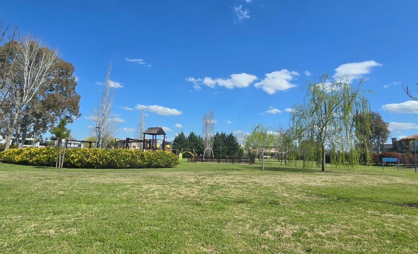 Foto de Lote 620 m² con fondo verde – Terralagos Plaza, imagen 3