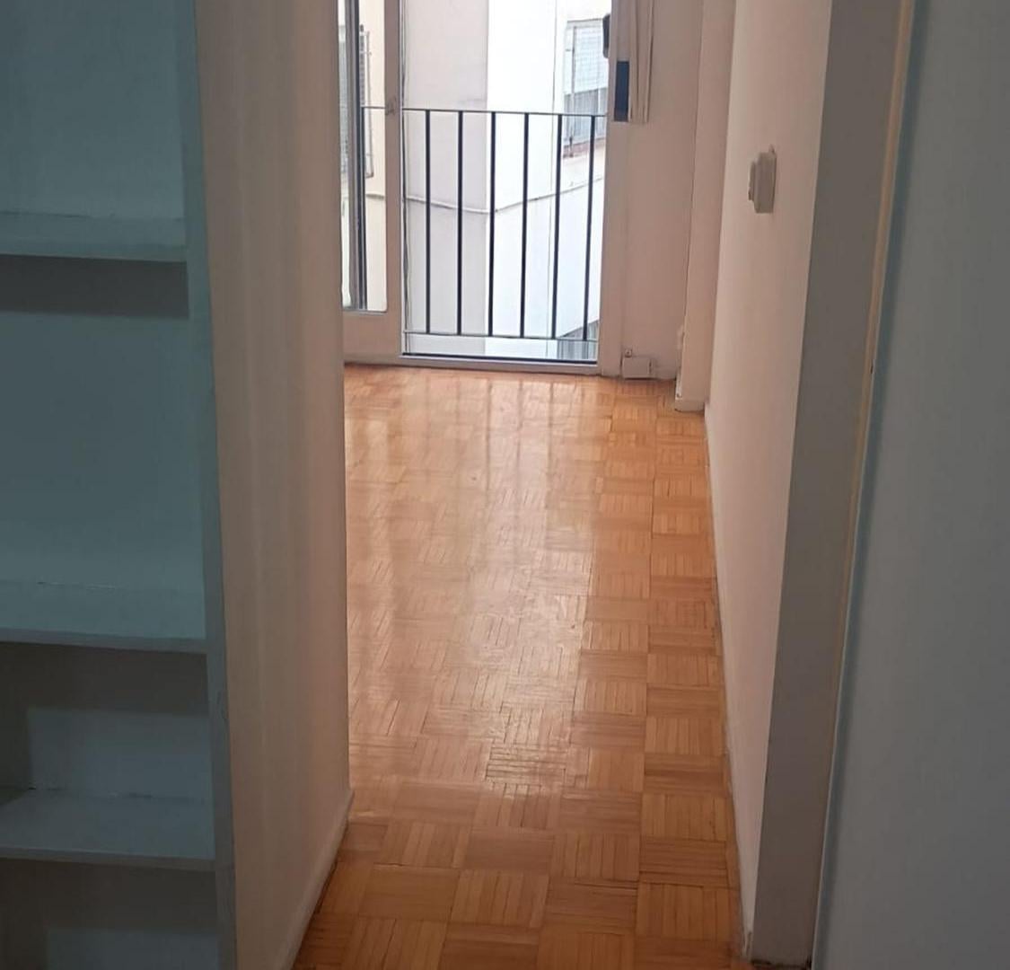 Foto de Venta en Recoleta Dep.to 2 Amb Zona Hosp. Alemán, imagen 3