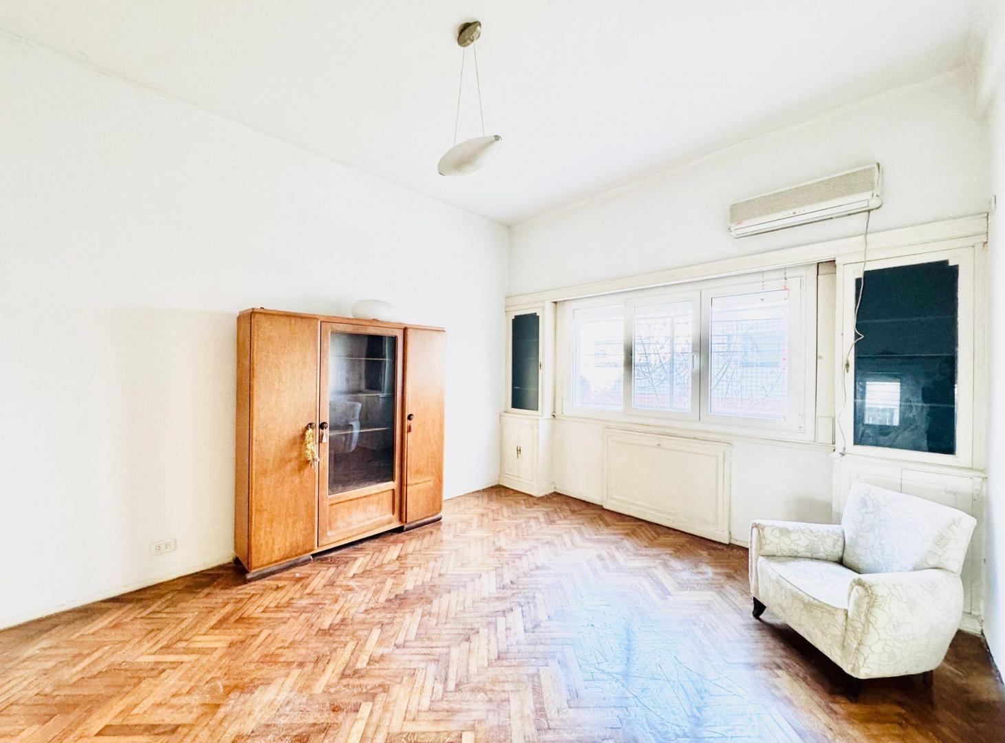 Foto de Venta depto 2 o 3 amb balcon Balvanera Monserrat, imagen 1