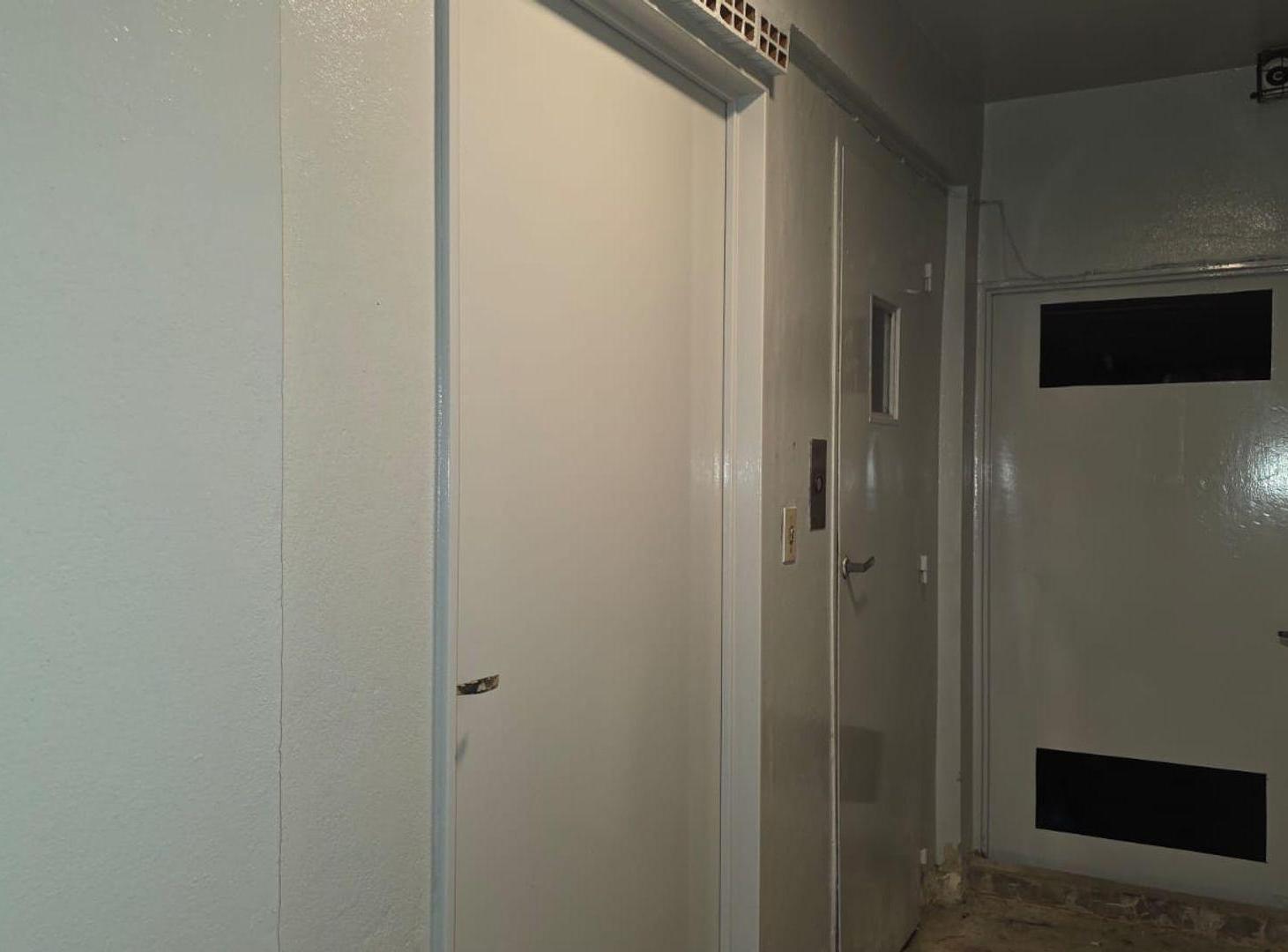 Foto de VENTA COCHERA AMPLIA 50M2 - 24 HS SEG OPORTUNIDAD, imagen 2