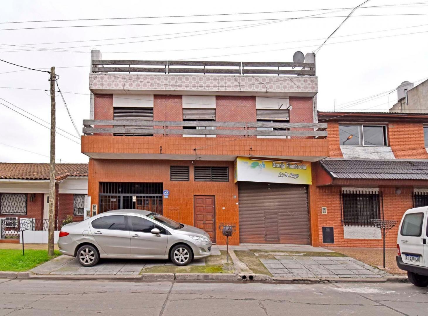 Foto de Venta Casa 7 Amb Morón, imagen 2