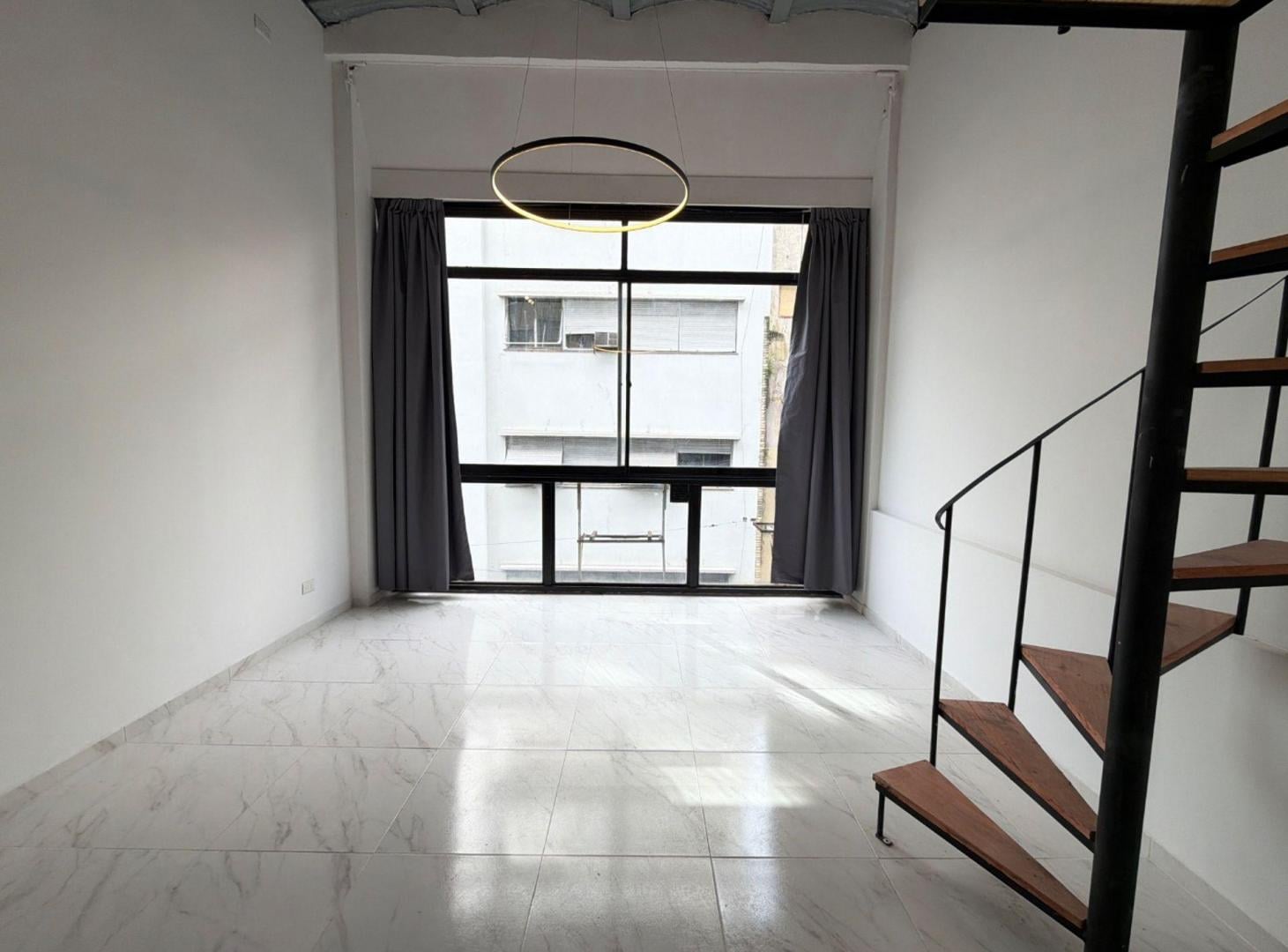 Foto de VENTA DEPARTAMENTO DUPLEX MICROCENTRO, imagen 1