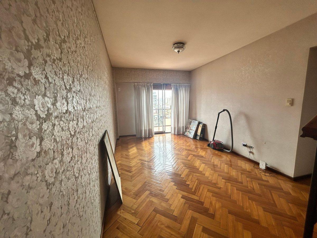 Foto de ALQUILER DEPARTAMENTO 3 AMBIENTES EN BALVANERA, imagen 2