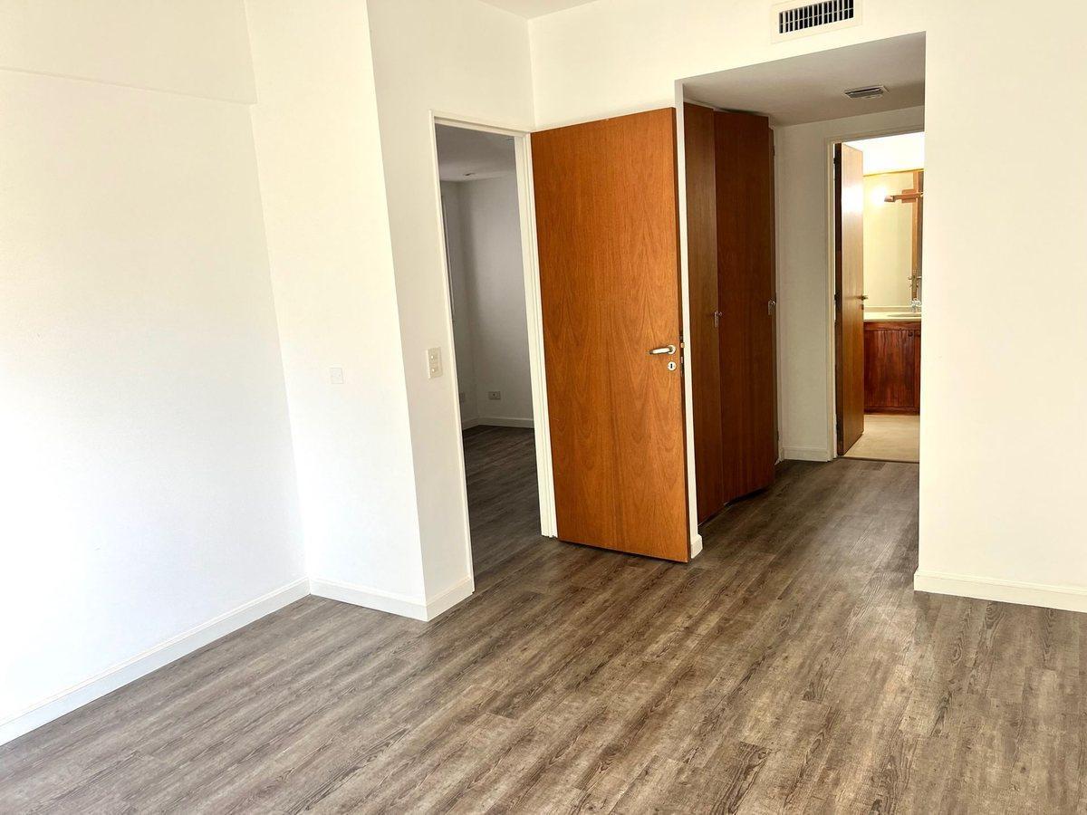 Foto de VENTA - CAÑITAS - 4 Amb con cochera y dependencia, imagen 1