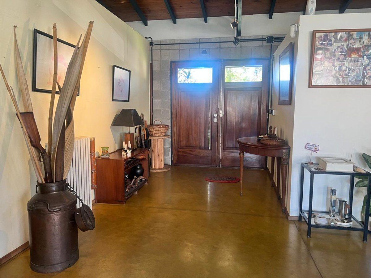 Foto de Venta casa de 6 ambientes con pileta en El Talar, imagen 1