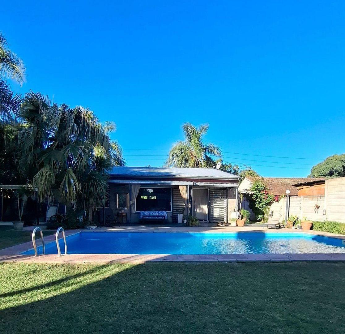 Foto de Venta casa de 6 ambientes con pileta en El Talar, imagen 2