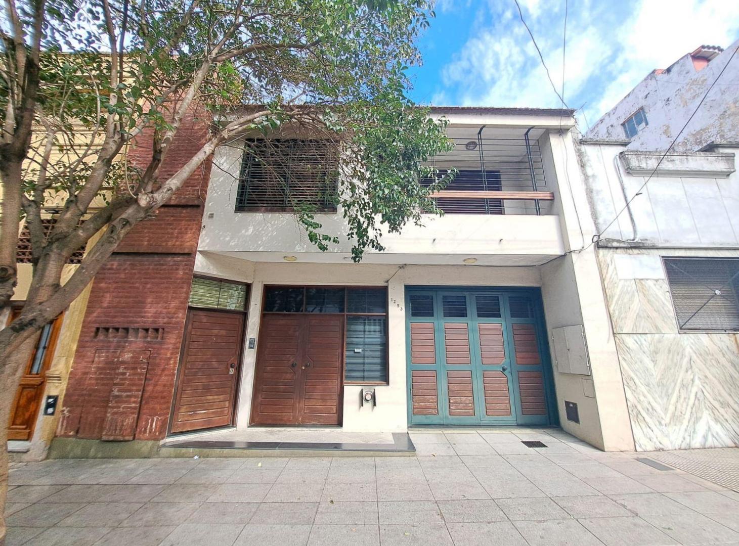 Foto de VENTA PROPIEDAD DE 4 AMB + 3 AMB + LOCAL +COCHERAS, imagen 5
