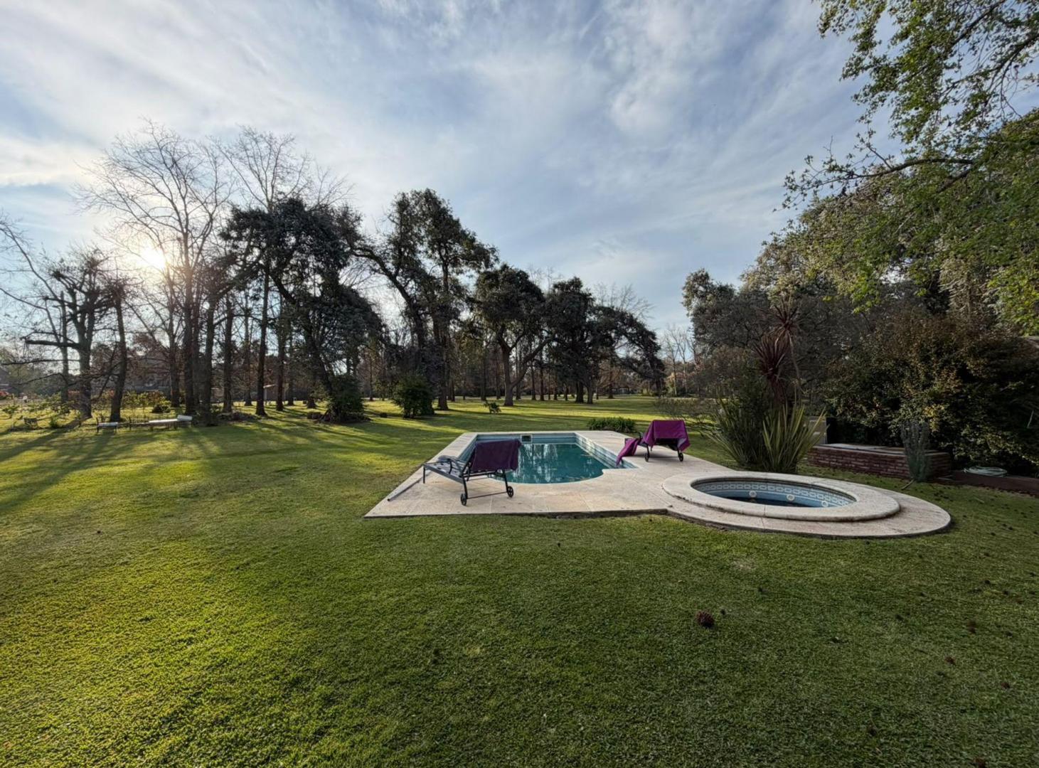 Foto de VENTA CASA 5 AMB PRADERAS DE LUJAN TODO A NUEVO, imagen 2