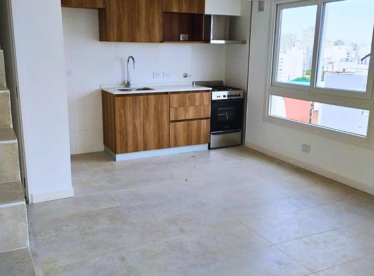 Foto de VENTA DEPARTAMENTO 2 AMBIENTES DUPLEX ALMAGRO, imagen 2